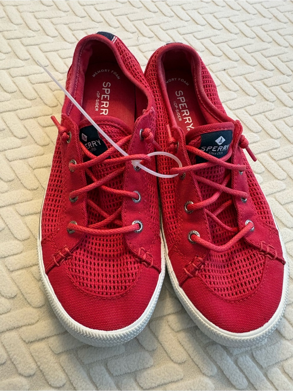 Sperry Women’s Red Knit Lace-Up Sneakers Size 7